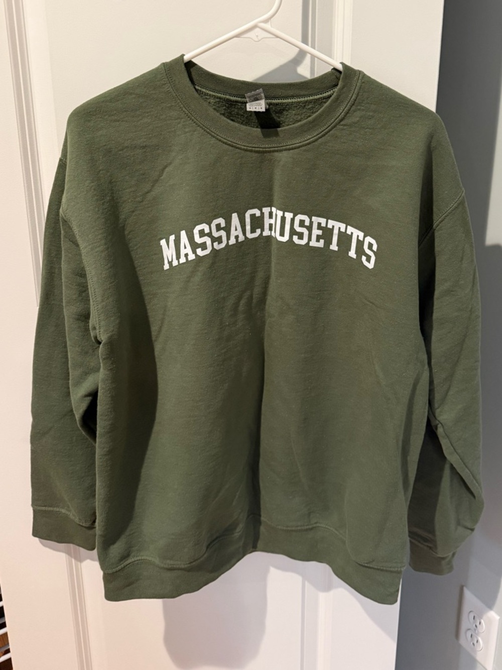 Massachusetts unisex crewneck sweatshirt size medium